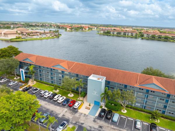 Ivanhoe At Century Village, 1501 SW 134th Way #105d, Pembroke Pines, Florida 33027, image 1