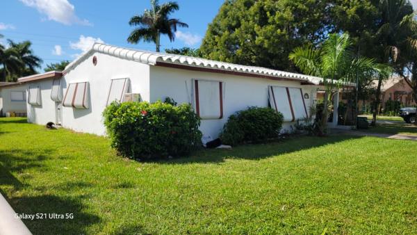 Gulfstream Estates, 800 NE 3rd St, Hallandale Beach, Florida 33009, image 1