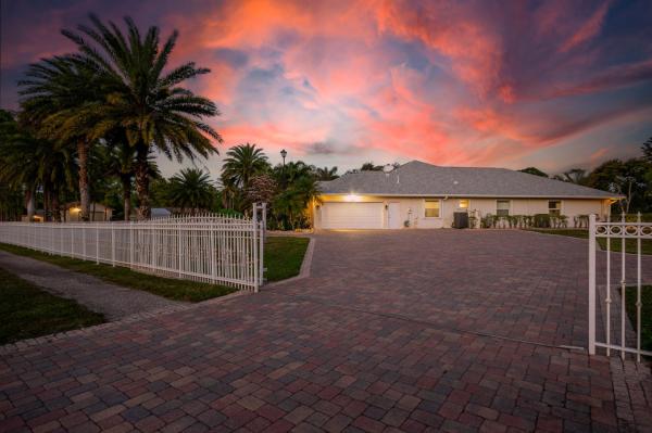 The Acreage, 7260 Grapeview Blvd, Loxahatchee, Florida 33470, image 2