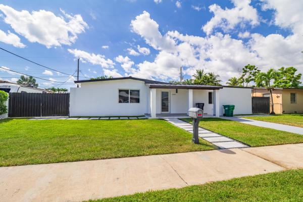 11014 Westwood Lake Dr, Miami, Florida 33165, image 1