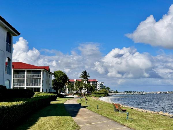 Half Moon Bay, 107 Half Moon Cir #H1, Hypoluxo, Florida 33462, image 1