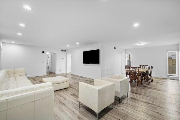 Lakes Of Woodhaven, 6165 Old Court Rd #123, Boca Raton, Florida 33433, image 1