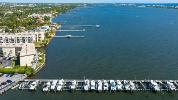 Hidden Harbour Of The Palm Beaches, 896 N Federal Hwy #523, Lantana, Florida 33462, image 2