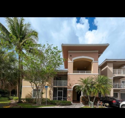 6556 Emerald Dunes Dr #207, West Palm Beach, Florida 33411, image 1