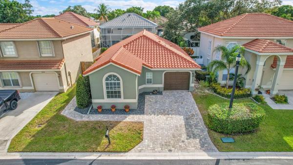 Meadow Lakes At Hillsboro Country Club, 10216 Breezeway Pl, Boca Raton, Florida 33428, image 3