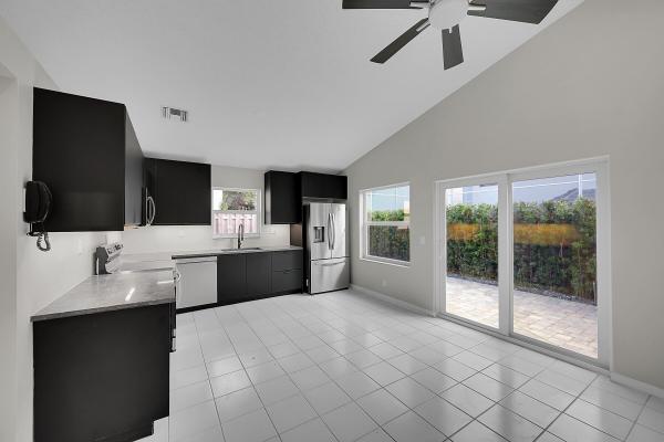 Meadow Lakes At Hillsboro Country Club, 10216 Breezeway Pl, Boca Raton, Florida 33428, image 2