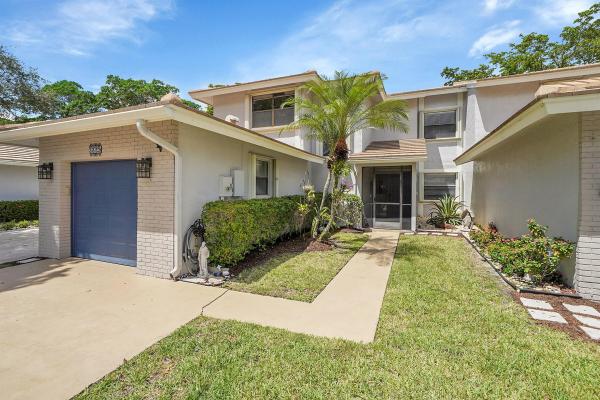 The Townhomes Of Deer Creek, 3335 Deer Creek Lake Shore Dr, Deerfield Beach, Florida 33442, image 1