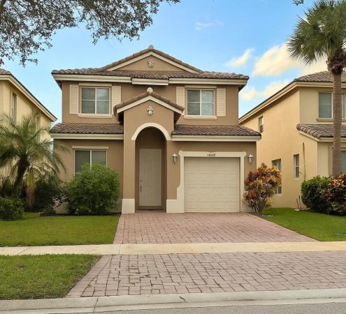 Tahoe At Lakes Of Laguna, 4439 Lake Tahoe Cir, West Palm Beach, Florida 33409, image 1