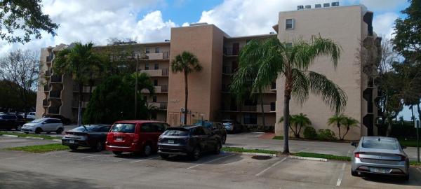 Blue Lake, 3450 Blue Lake Dr #204, Pompano Beach, Florida 33064, image 1