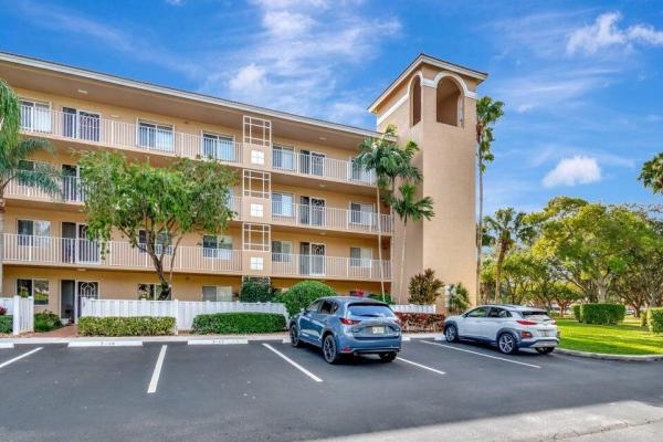 5810 Crystal Shores Dr #408, Boynton Beach, Florida 33437, image 1