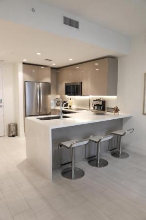 One Metropica, 2000 Metropica Way #811, Sunrise, Florida 33323, image 1