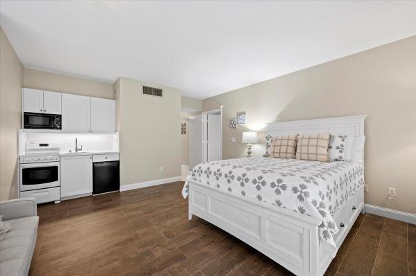 Bagattelle, 13334 Polo Club Rd #227, Wellington, Florida 33414, image 1