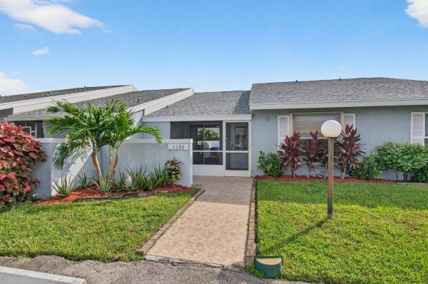 4330 Lucerne Villas Ln, Lake Worth, Florida 33467, image 1