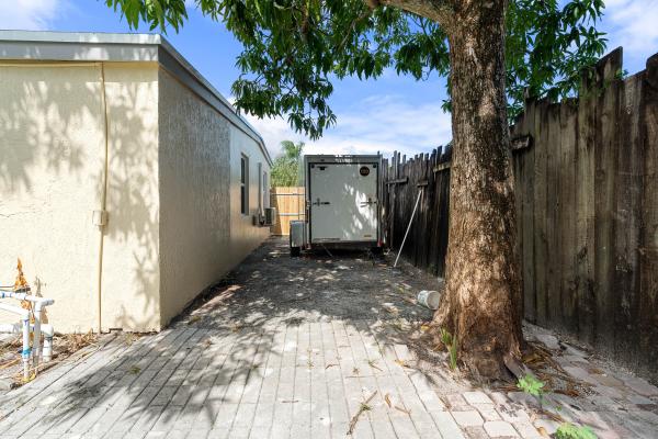 200 Plum Tree Dr, Lake Worth, Florida 33462, image 1