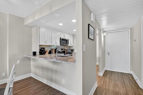 Boca Bayou, 4 Royal Palm Way #3020, Boca Raton, Florida 33432, image 1