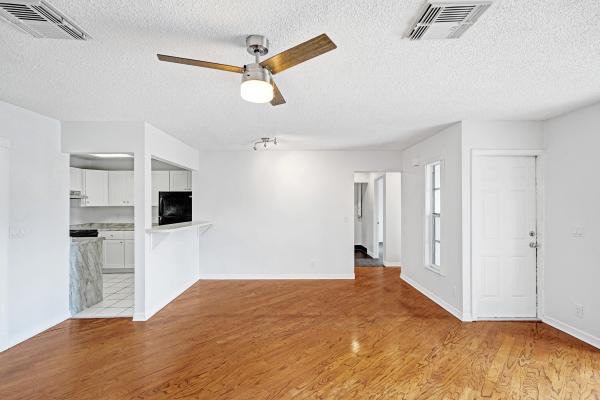 Parkway Village, 8600 Satalite Ter, West Palm Beach, Florida 33403, image 1