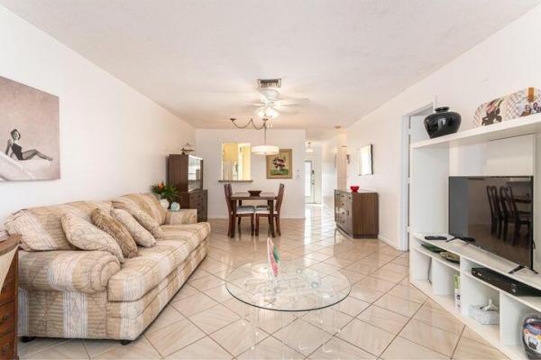 Camelot Village, 6861 Moonlit Dr, Delray Beach, Florida 33446, image 1