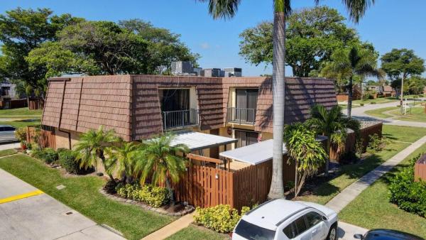 Springdale, 562 Springdale Cir #56-B, Palm Springs, Florida 33461, image 1