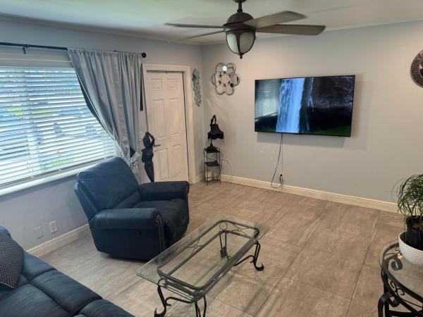 Englewood Manor, 3232 Giuliano Ave, Lake Worth, Florida 33461, image 2