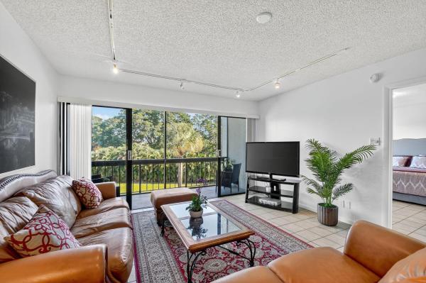 The Senate, 2500 Presidential Way #302, West Palm Beach, Florida 33401, image 1