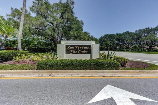 Sun Terrace At The Oaks, 9203 Chapman Oak Ct, Palm Beach Gardens, Florida 33410, image 1