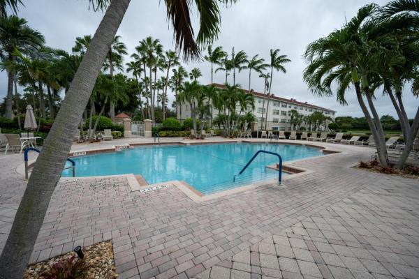 Coral Cove At Coral Lakes, 5749 Gemstone Ct #406, Boynton Beach, Florida 33437, image 1