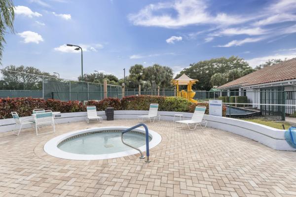 Southpointe At River Bridge, 2705 Pointe Cir, Greenacres, Florida 33413, image 2