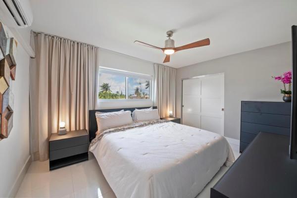 Berkeley Diplomat, 900 Atlantic Shores Blvd #202, Hallandale Beach, Florida 33009, image 1