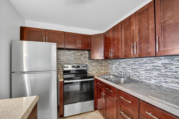 Sterling Village, 560 Horizons W #210, Boynton Beach, Florida 33435, image 1