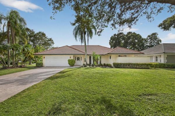 Glengary, 13 Saint Giles Rd, Palm Beach Gardens, Florida 33418, image 1