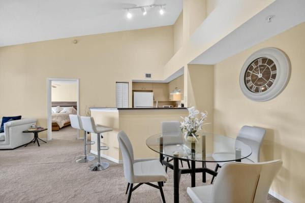 Emerald Isle At Laguna Lakes, 4180 San Marino Blvd #304, West Palm Beach, Florida 33409, image 1