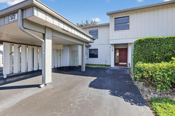 Wildwood Of Deer Creek, 372 Deer Creek Wildwood Ln E #, Deerfield Beach, Florida 33442, image 1