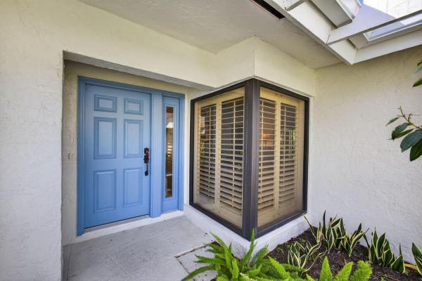 Windward Village At Jonathan's Landing, 3644 Freshwater Dr, Jupiter, Florida 33477, image 1