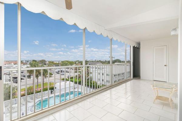 Harbour Towers, 907 Marina Dr #402, North Palm Beach, Florida 33408, image 1