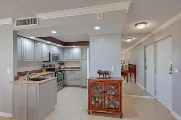 Phoenix Towers, 2800 N Ocean Dr #A4A, Riviera Beach, Florida 33404, image 2