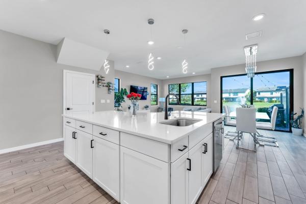 Oak Tree, 2199 Appleton Cir S #, Oakland Park, Florida 33309, image 1