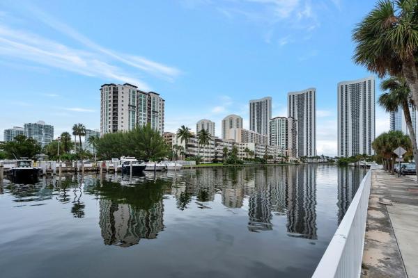 Arlen House Central, 300 Bayview Dr #1411, Sunny Isles Beach, Florida 33160, image 1
