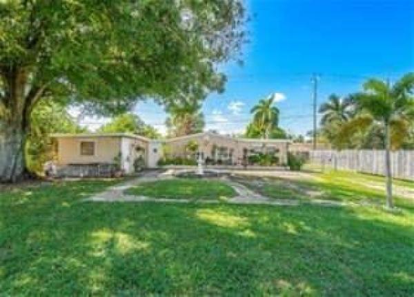 Serubi Court, 3775 Serubi Ave, Palm Springs, Florida 33461, image 1