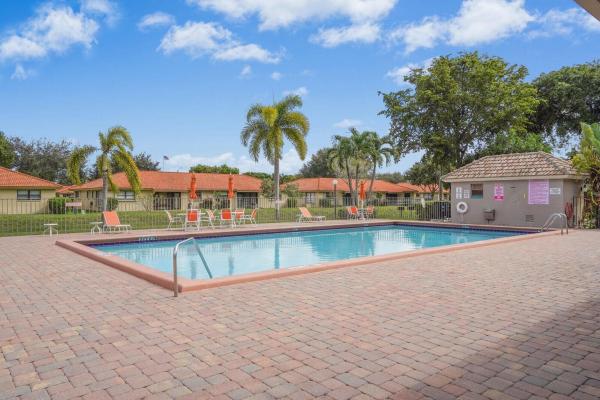 Bent Tree Gardens West, 9840 Pineapple Tree Dr #103, Boynton Beach, Florida 33436, image 1