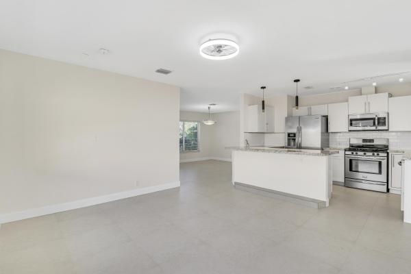 376 SW 2nd St, Boca Raton, Florida 33432, image 1