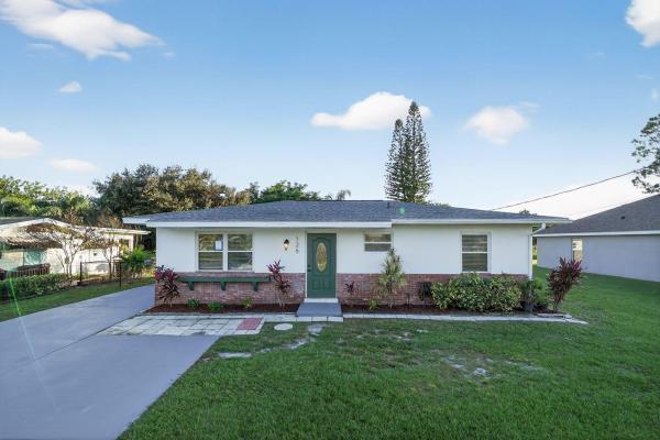 Port St Lucie Residential, 126 SW Lakehurst Dr, Port St. Lucie, Florida 34983, image 1