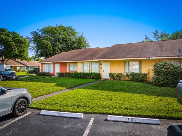 Forest Glen Townhouses, 4827 Orleans Ct #B, West Palm Beach, Florida 33415, image 1