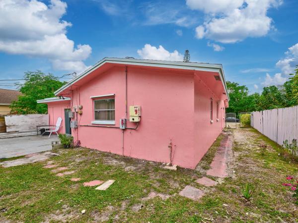Lake Worth Town, 1010 S B St, Lake Worth Beach, Florida 33460, image 3