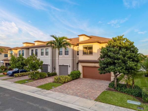 Preston Square, 2366 Byron St, Palm Springs, Florida 33406, image 1