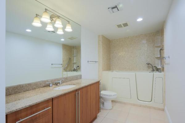 610 Clematis, 610 Clematis St #700-702, West Palm Beach, Florida 33401, image 1