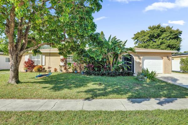 Palmetto Pines, 22335 Boulder St, Boca Raton, Florida 33428, image 1