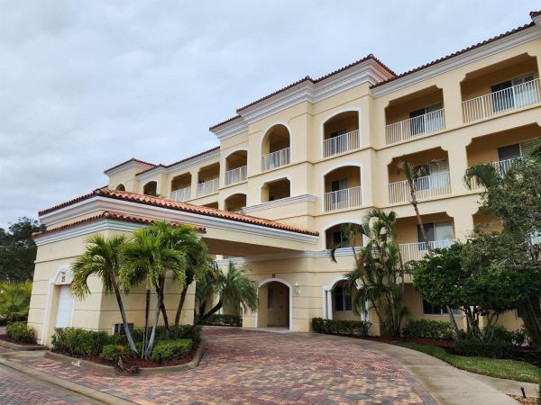 Harbour Isle West, 35 Harbour Isle Dr #104, Fort Pierce, Florida 34949, image 1