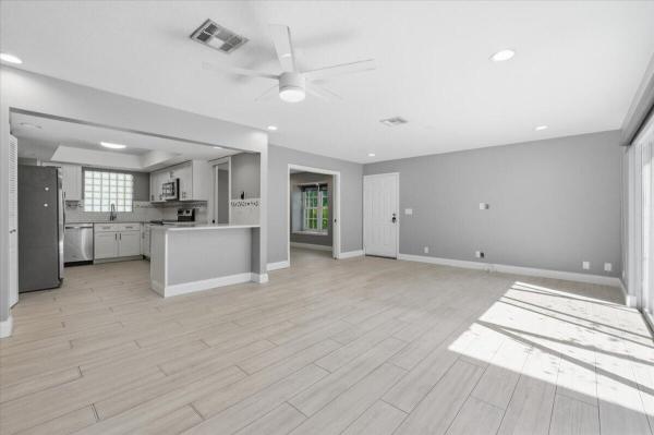 Winchester Courts, 11558 Winchester Dr, Palm Beach Gardens, Florida 33410, image 1