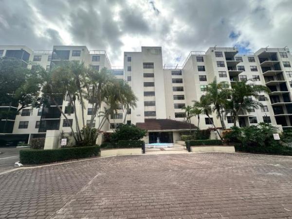 Lake Emerald, 105 Lake Emerald Dr #810, Oakland Park, Florida 33309, image 1