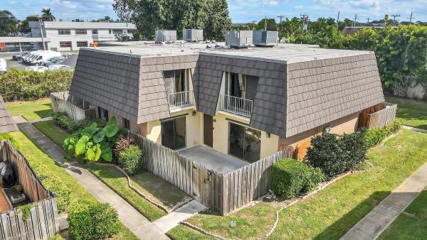Cherry Lane Townhomes, 4585 Cherry Rd, West Palm Beach, Florida 33417, image 1